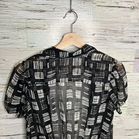 The limited  black sheer blouse top short sleeve size small - Picture 7 of 9